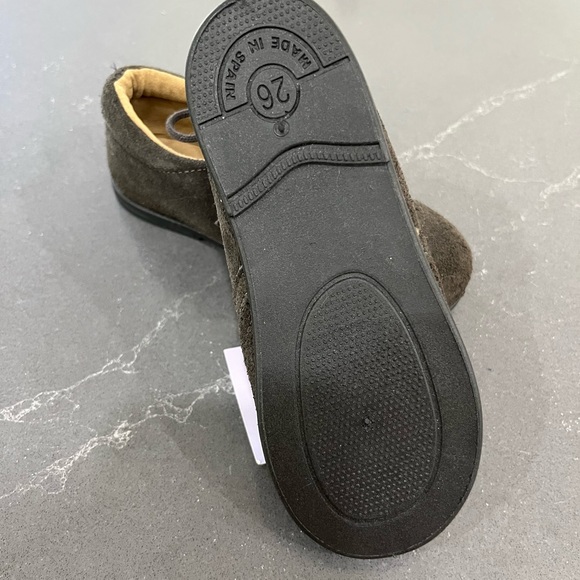 Unused/New dress shoes for toddler boys - Picture 6 of 6